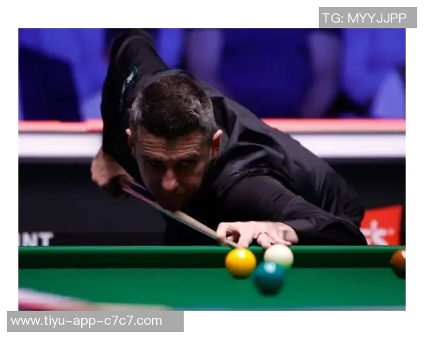 墨菲半场表现惊艳12投8中三分5中8高效斩获21分助力球队进攻